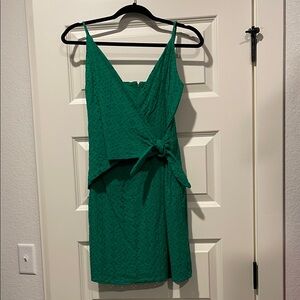 Large Green Sleeveless Dress